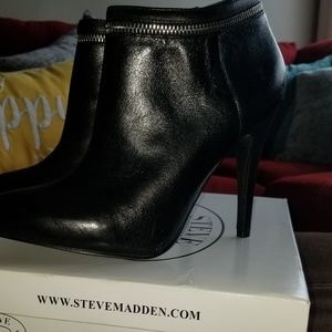 Black Steve Madden Short Shoe Boot